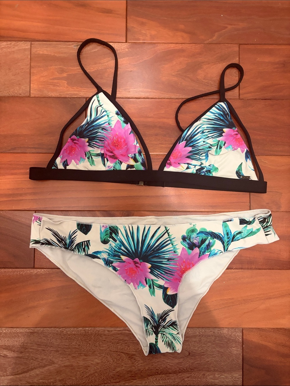 Rip Curl palms away bikini
